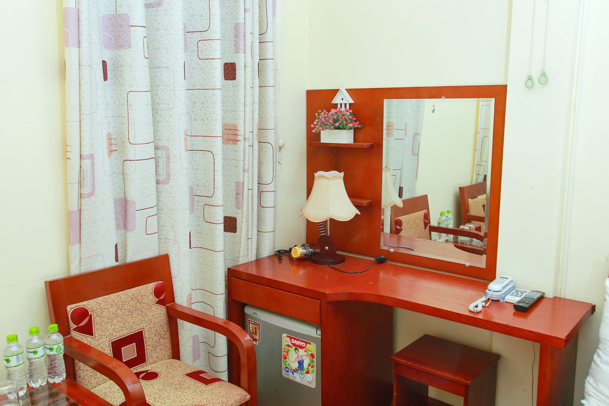 Hotel Reddoorz Near Hanoi Railway Station Extérieur photo